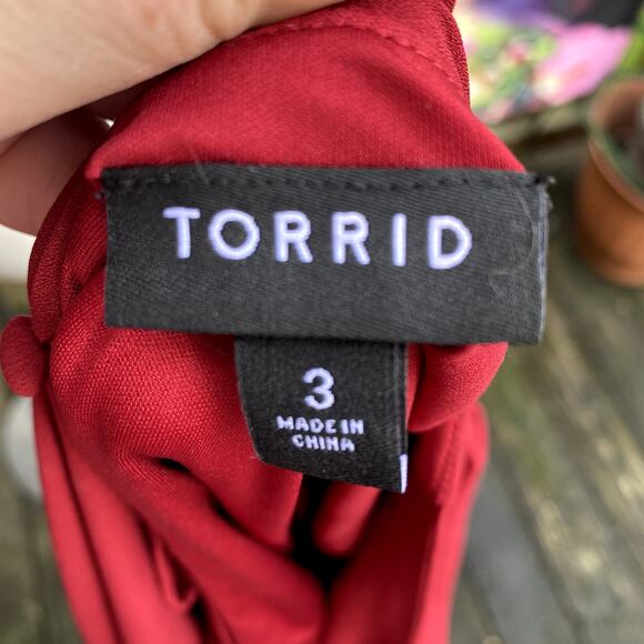 Torrid Red Long Sleeve Scoop Neck Blouse Plus Size 3 (3X) - Picture 3 of 5